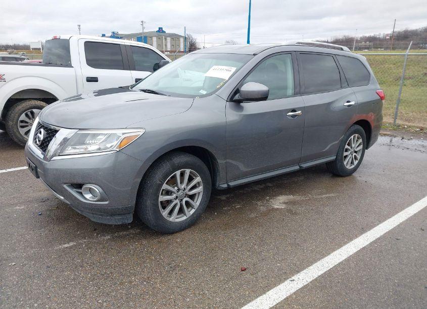 Photo 2 of 2016 Nissan Pathfinder PLATINUM/S/SL/SV (VIN 5N1AR2MM2GC643053)