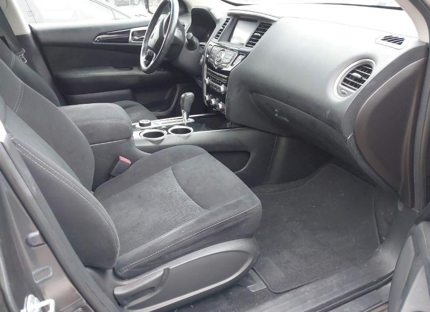 Photo 5 of 2016 Nissan Pathfinder PLATINUM/S/SL/SV (VIN 5N1AR2MM2GC643053)