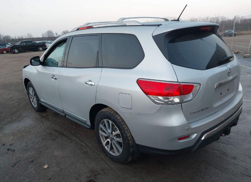 Photo 3 of 2013 Nissan Pathfinder SL (VIN 5N1AR2MM3DC601762)