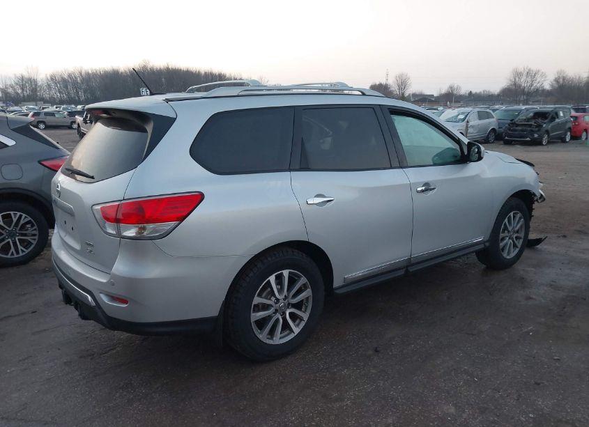 Photo 4 of 2013 Nissan Pathfinder SL (VIN 5N1AR2MM3DC601762)