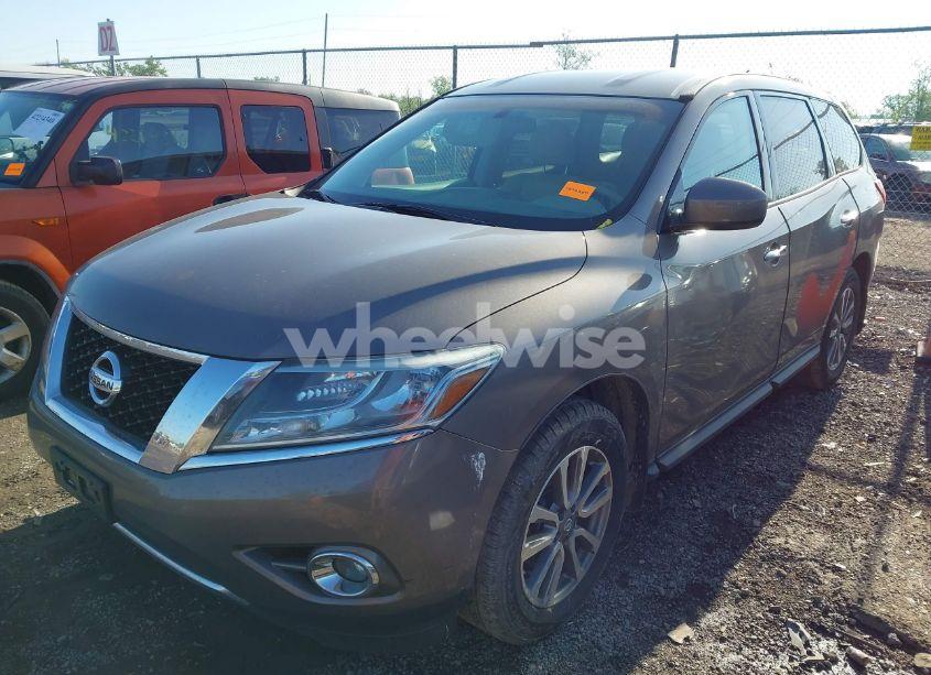 Photo 2 of 2013 Nissan Pathfinder S (VIN 5N1AR2MM3DC608128)