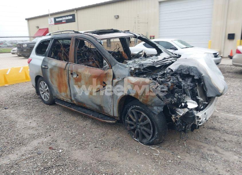 2013 Nissan Pathfinder SL (VIN 5N1AR2MM3DC611109) main photo