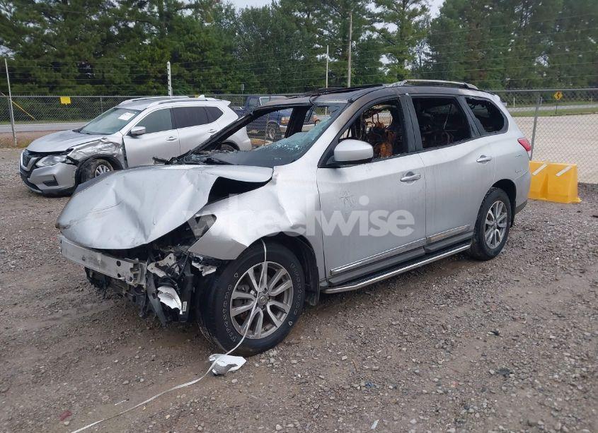 Photo 2 of 2013 Nissan Pathfinder SL (VIN 5N1AR2MM3DC611109)