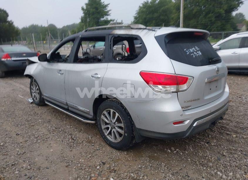 Photo 3 of 2013 Nissan Pathfinder SL (VIN 5N1AR2MM3DC611109)