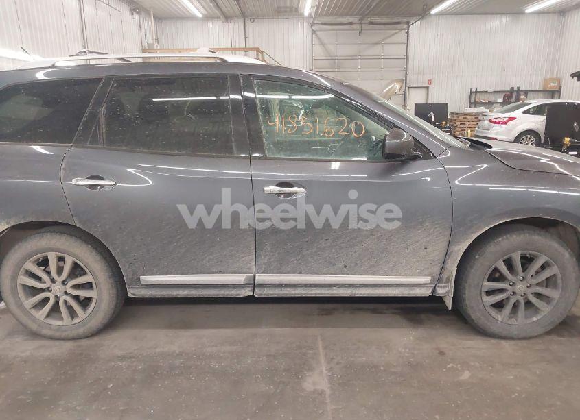 Photo 14 of 2013 Nissan Pathfinder SL (VIN 5N1AR2MM3DC625317)