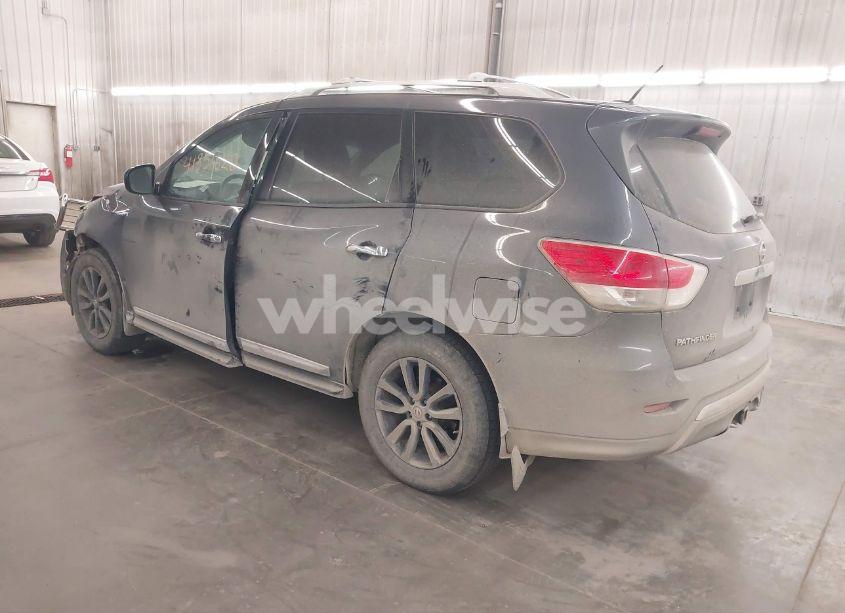 Photo 3 of 2013 Nissan Pathfinder SL (VIN 5N1AR2MM3DC625317)