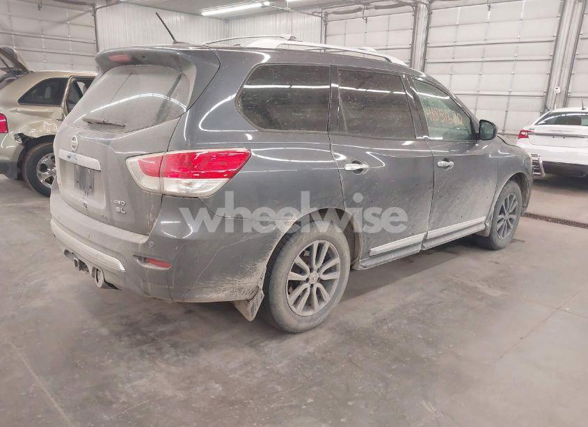 Photo 4 of 2013 Nissan Pathfinder SL (VIN 5N1AR2MM3DC625317)