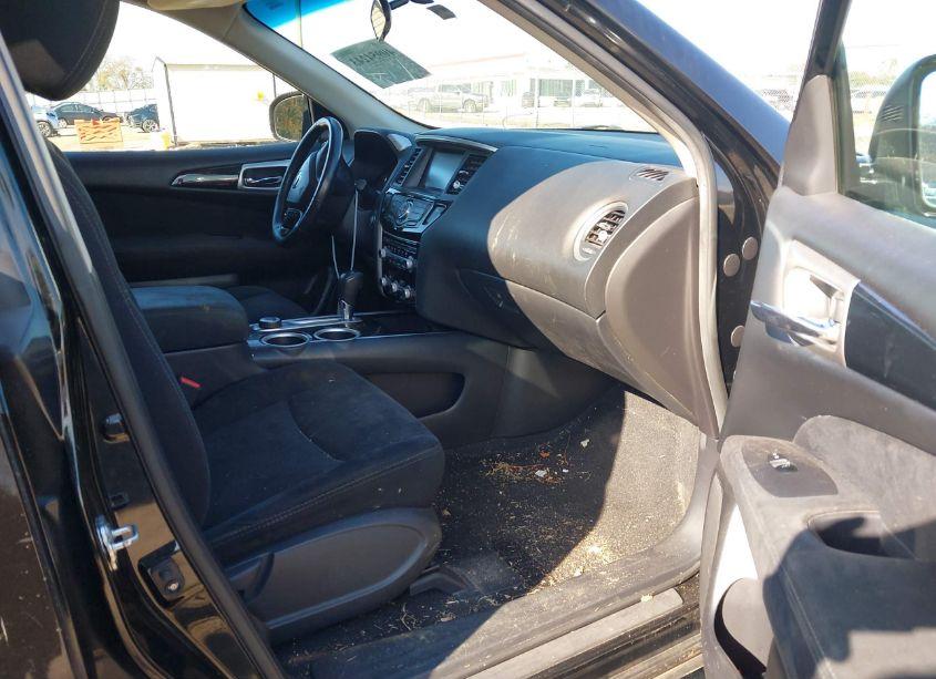 Photo 5 of 2013 Nissan Pathfinder SV (VIN 5N1AR2MM3DC671942)