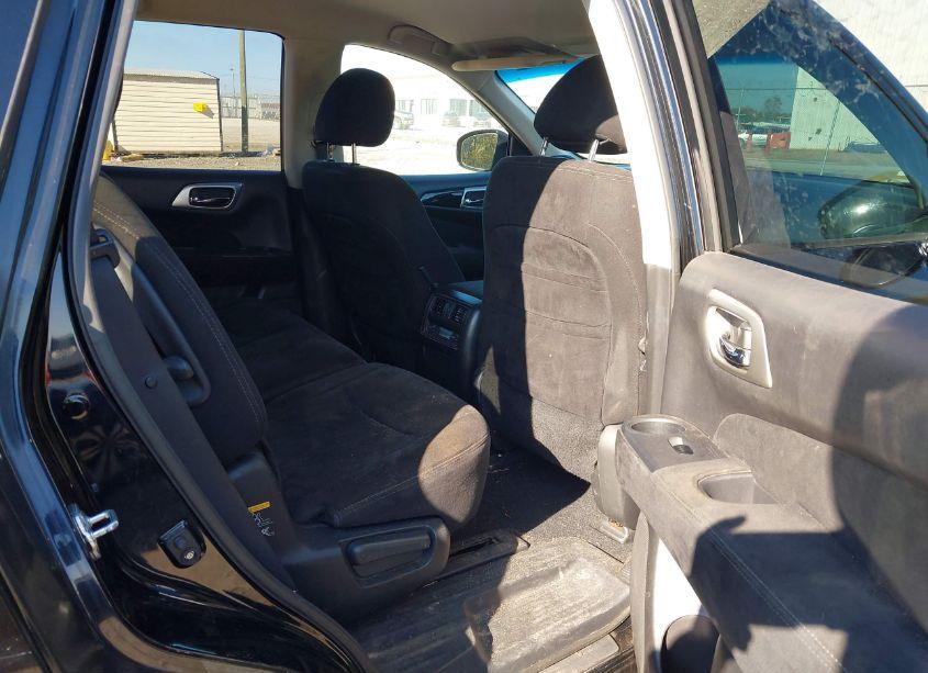 Photo 8 of 2013 Nissan Pathfinder SV (VIN 5N1AR2MM3DC671942)