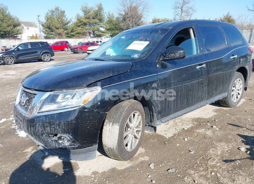 Photo 2 of 2013 Nissan Pathfinder S (VIN 5N1AR2MM3DC677191)