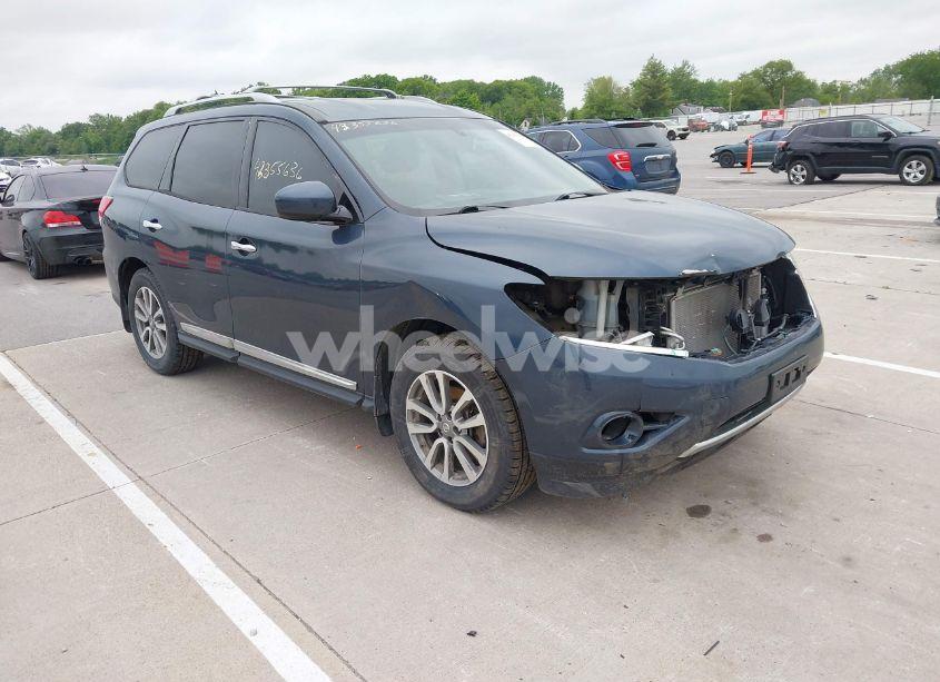 2013 Nissan Pathfinder PLATINUM/S/SL/SV (VIN 5N1AR2MM3DC688174) main photo