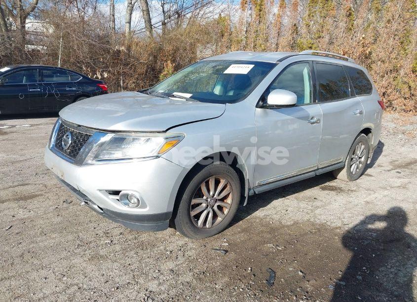 Photo 2 of 2014 Nissan Pathfinder SL (VIN 5N1AR2MM3EC601441)