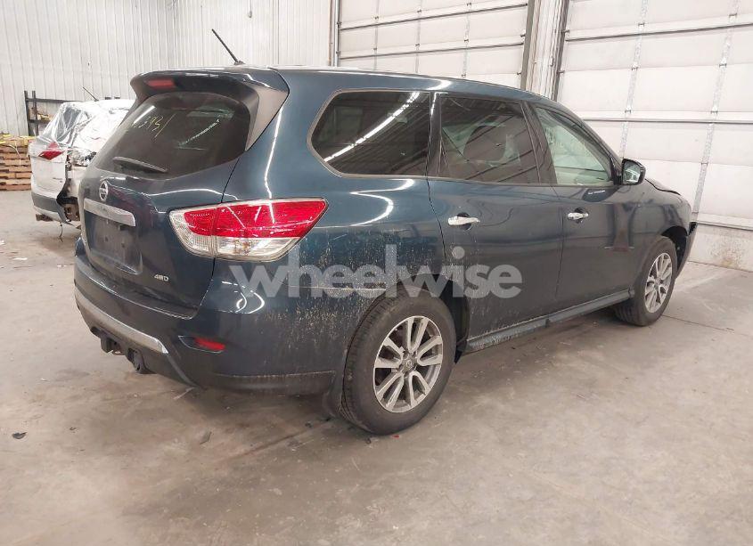 Photo 4 of 2014 Nissan Pathfinder S (VIN 5N1AR2MM3EC606834)