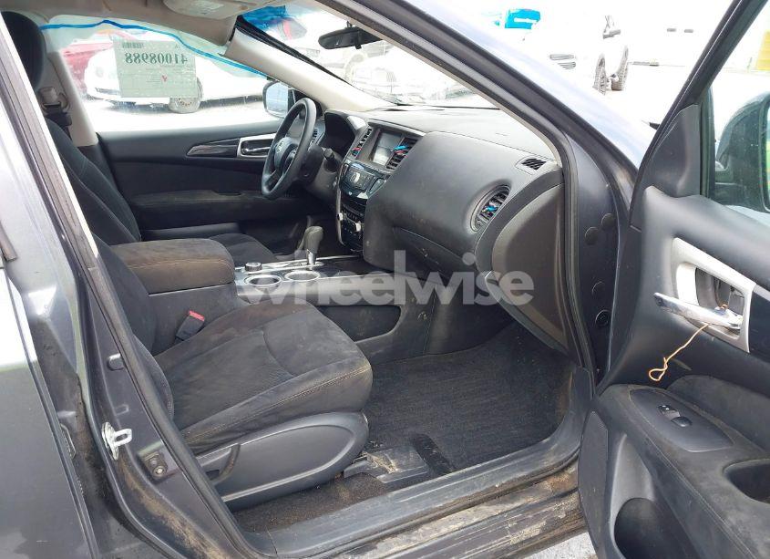 Photo 5 of 2014 Nissan Pathfinder S (VIN 5N1AR2MM3EC611595)