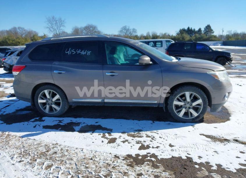 Photo 13 of 2014 Nissan Pathfinder PLATINUM (VIN 5N1AR2MM3EC646282)