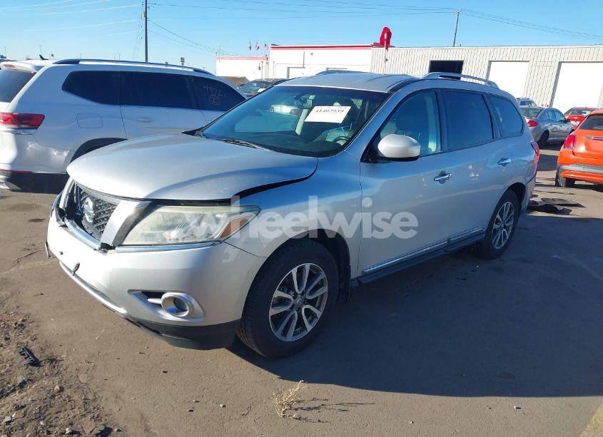 Photo 2 of 2014 Nissan Pathfinder SL (VIN 5N1AR2MM3EC662692)