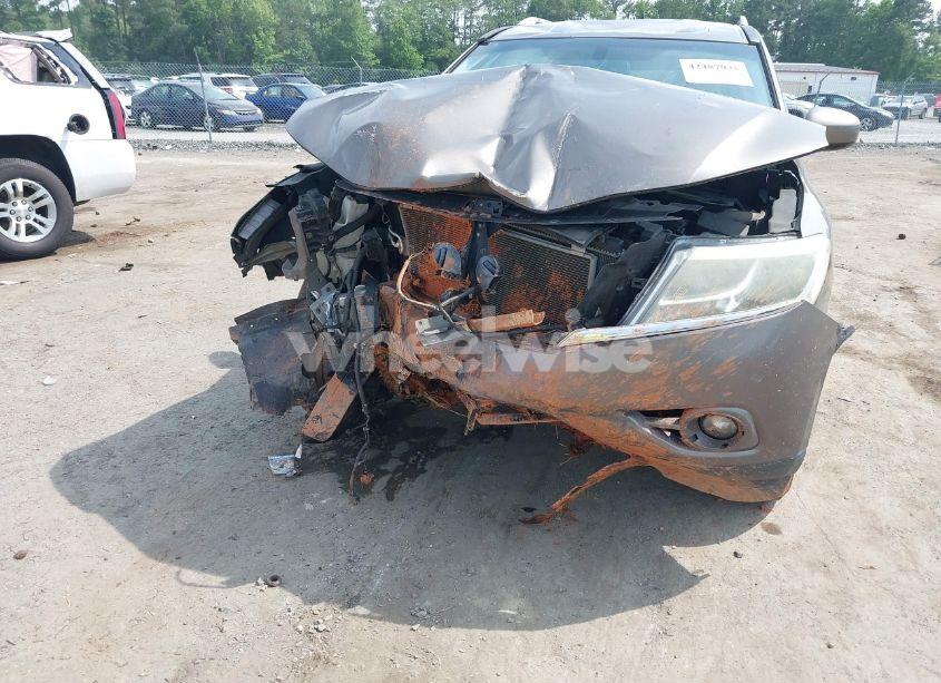 Photo 6 of 2014 Nissan Pathfinder SL (VIN 5N1AR2MM3EC730229)