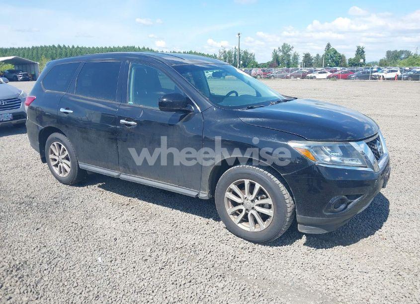 2014 Nissan Pathfinder S (VIN 5N1AR2MM3EC732661) main photo
