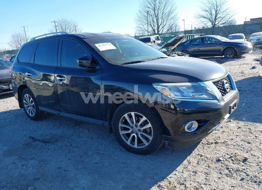 2015 Nissan Pathfinder SV (VIN 5N1AR2MM3FC607791) main photo