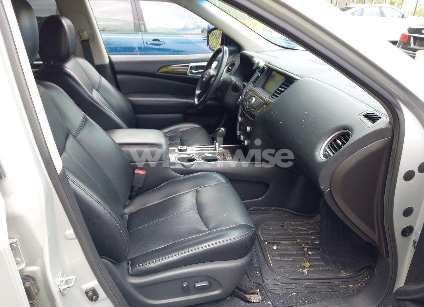 Photo 5 of 2015 Nissan Pathfinder SL (VIN 5N1AR2MM3FC636742)