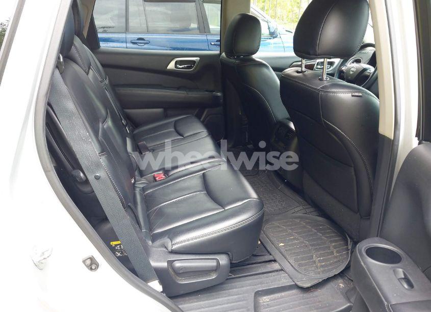 Photo 8 of 2015 Nissan Pathfinder SL (VIN 5N1AR2MM3FC636742)