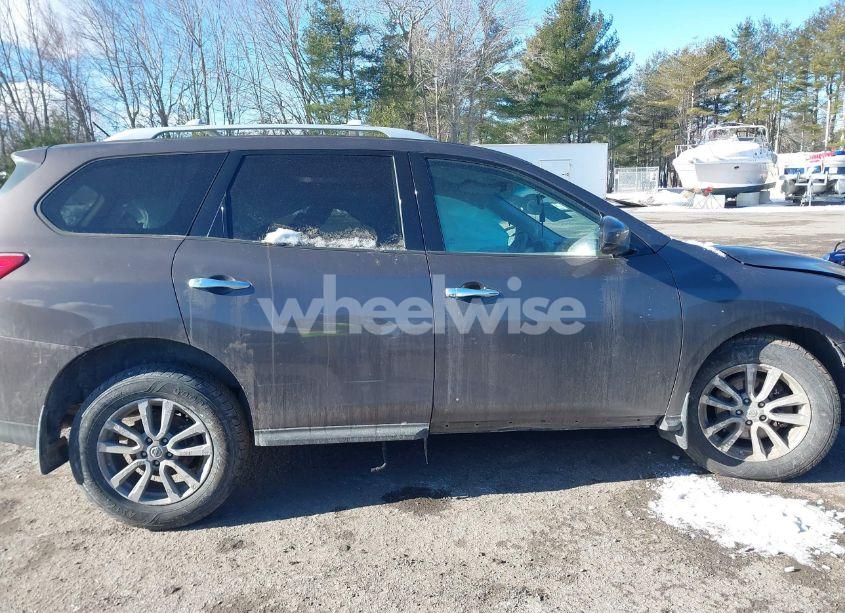 Photo 13 of 2015 Nissan Pathfinder S (VIN 5N1AR2MM3FC648969)