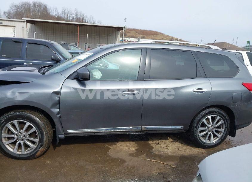 Photo 15 of 2015 Nissan Pathfinder SL (VIN 5N1AR2MM3FC654531)