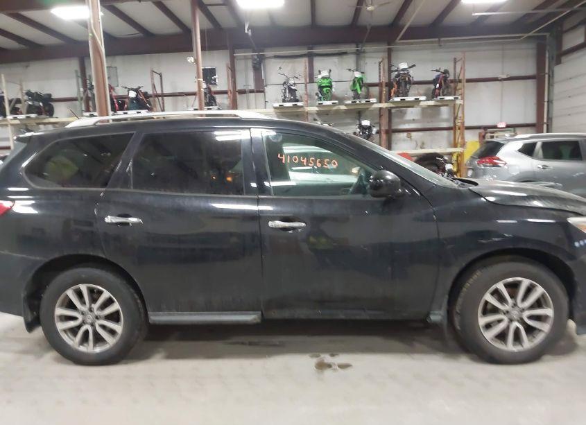 Photo 13 of 2015 Nissan Pathfinder SV (VIN 5N1AR2MM3FC658255)