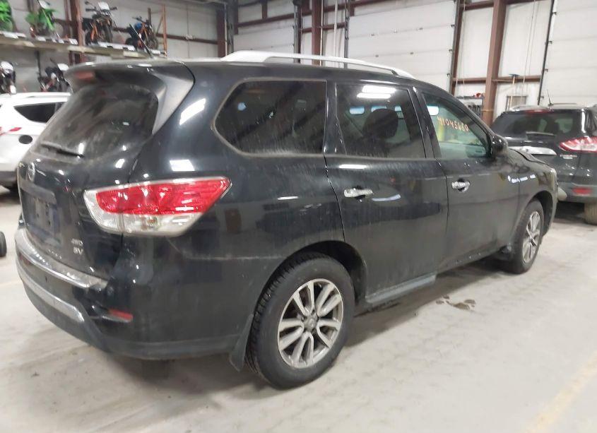 Photo 4 of 2015 Nissan Pathfinder SV (VIN 5N1AR2MM3FC658255)