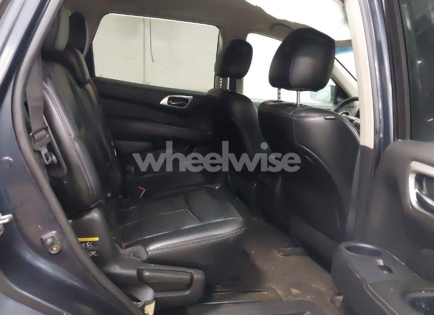 Photo 8 of 2015 Nissan Pathfinder SL (VIN 5N1AR2MM3FC683320)