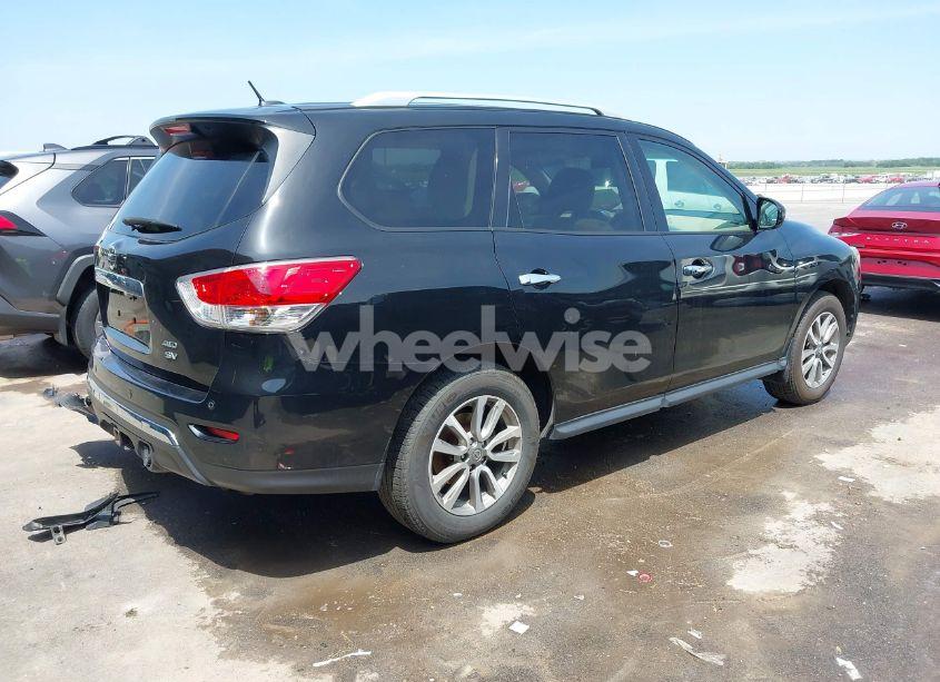 Photo 4 of 2016 Nissan Pathfinder SV (VIN 5N1AR2MM3GC610255)