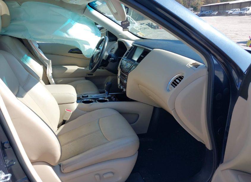 Photo 5 of 2016 Nissan Pathfinder PLATINUM (VIN 5N1AR2MM3GC615164)