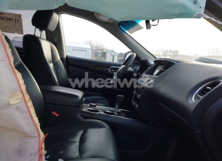 Photo 5 of 2016 Nissan Pathfinder SL (VIN 5N1AR2MM3GC624897)