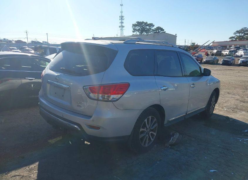 Photo 4 of 2013 Nissan Pathfinder SL (VIN 5N1AR2MM4DC612642)