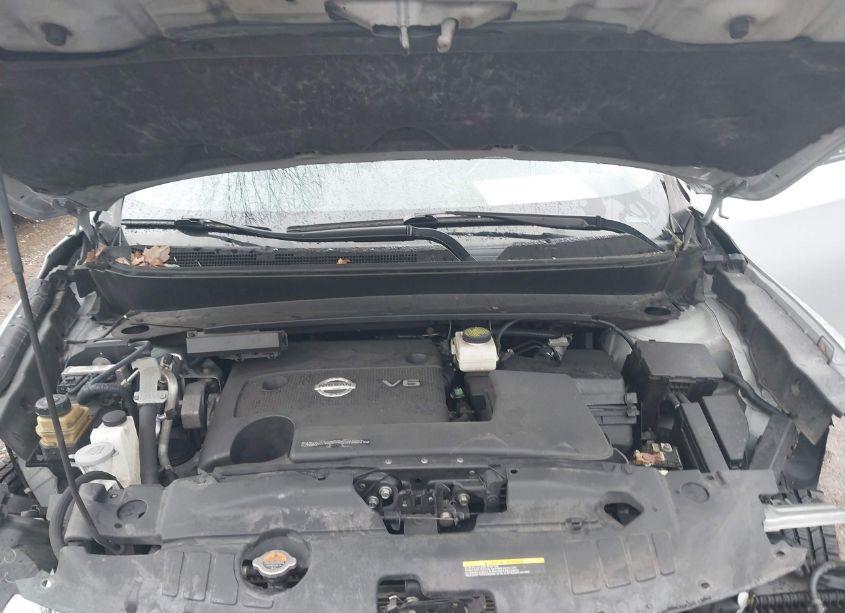 Photo 10 of 2013 Nissan Pathfinder SV (VIN 5N1AR2MM4DC621423)