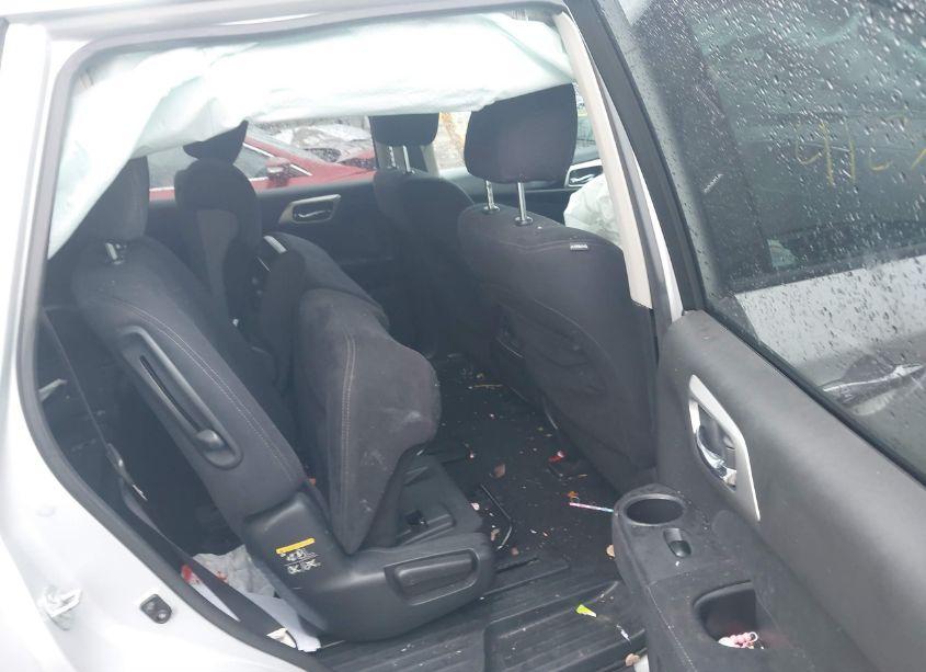 Photo 8 of 2013 Nissan Pathfinder SV (VIN 5N1AR2MM4DC621423)