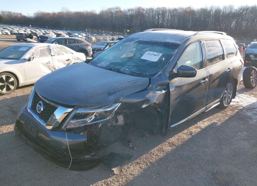 Photo 2 of 2013 Nissan Pathfinder SL (VIN 5N1AR2MM4DC623673)