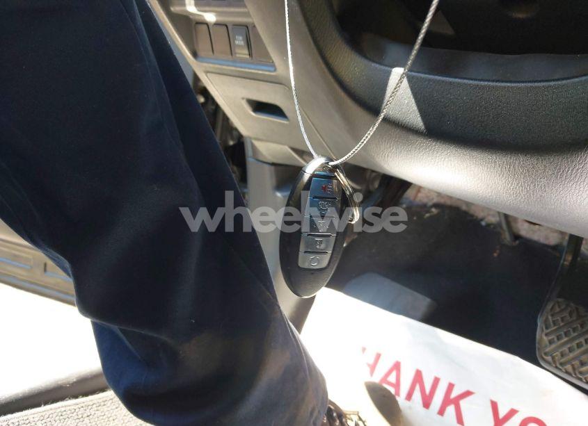 Photo 11 of 2013 Nissan Pathfinder SV (VIN 5N1AR2MM4DC626749)