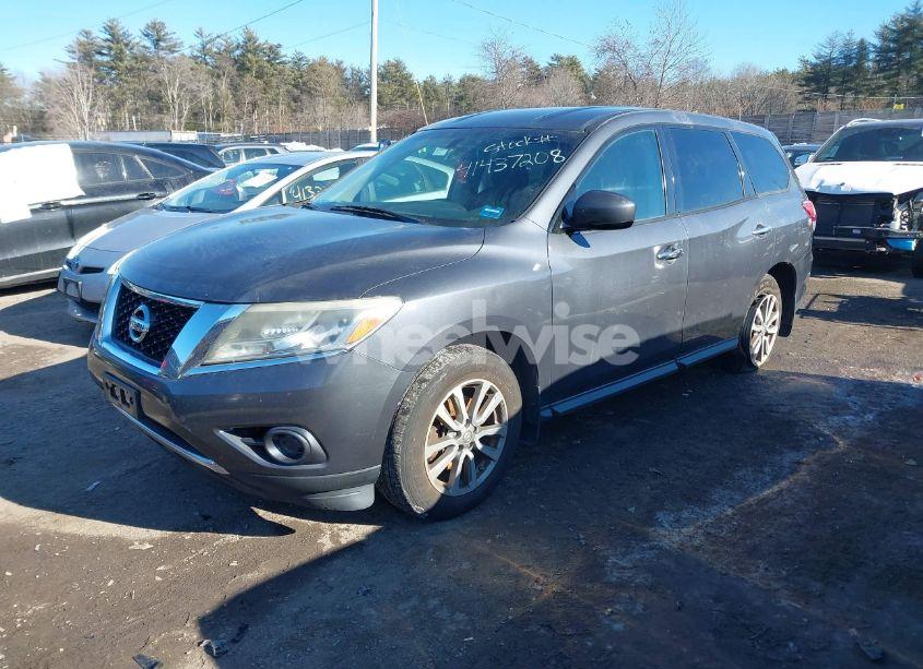 Photo 2 of 2013 Nissan Pathfinder S (VIN 5N1AR2MM4DC628209)