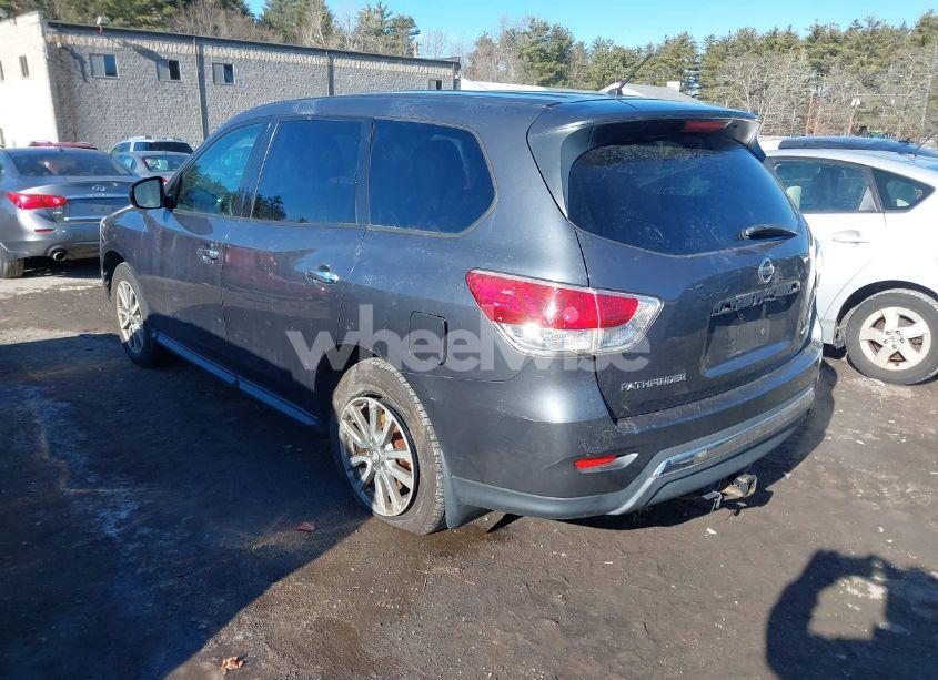 Photo 3 of 2013 Nissan Pathfinder S (VIN 5N1AR2MM4DC628209)
