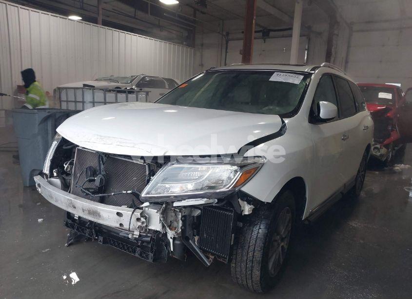 Photo 2 of 2014 Nissan Pathfinder SL (VIN 5N1AR2MM4EC603120)