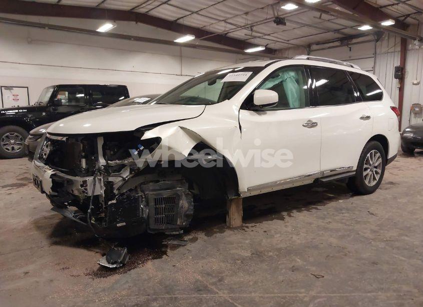 Photo 2 of 2014 Nissan Pathfinder SL (VIN 5N1AR2MM4EC610357)