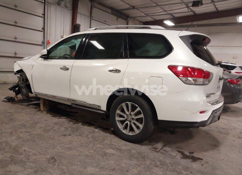 Photo 3 of 2014 Nissan Pathfinder SL (VIN 5N1AR2MM4EC610357)
