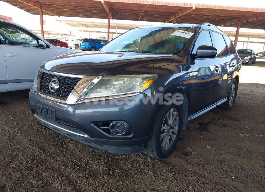 Photo 2 of 2014 Nissan Pathfinder SV (VIN 5N1AR2MM4EC654746)