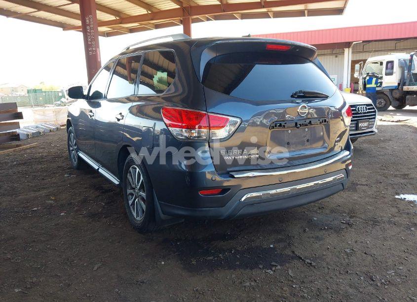 Photo 3 of 2014 Nissan Pathfinder SV (VIN 5N1AR2MM4EC654746)