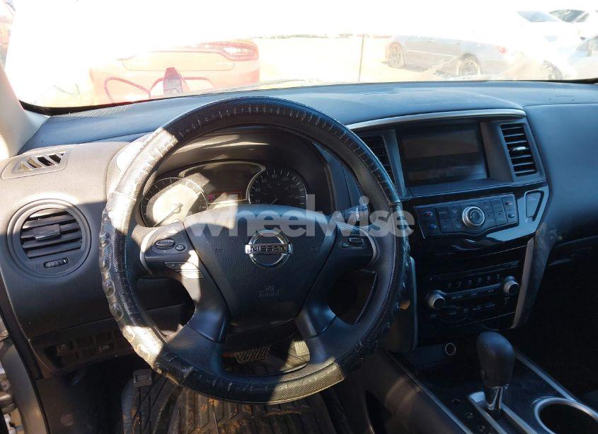 Photo 15 of 2014 Nissan Pathfinder S (VIN 5N1AR2MM4EC664421)