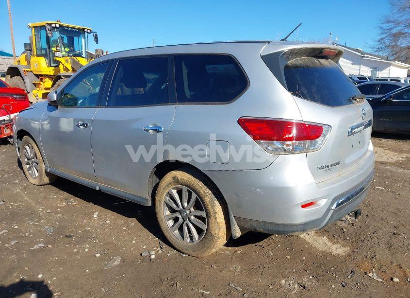 Photo 3 of 2014 Nissan Pathfinder S (VIN 5N1AR2MM4EC664421)