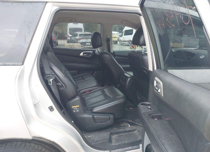 Photo 8 of 2014 Nissan Pathfinder SL (VIN 5N1AR2MM4EC691196)