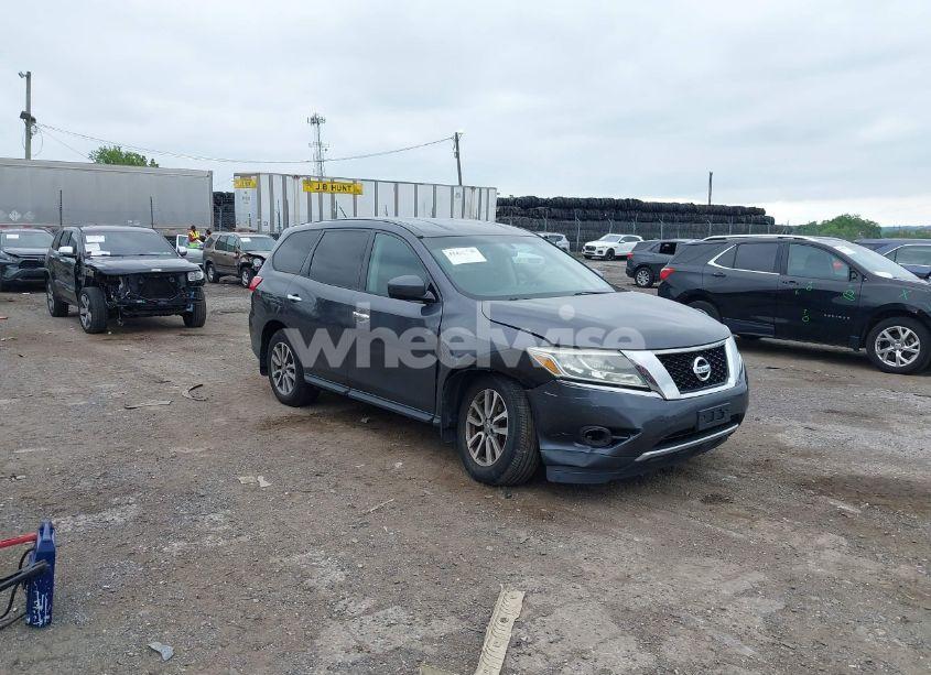 2014 Nissan Pathfinder S (VIN 5N1AR2MM4EC706604) main photo