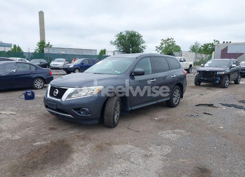Photo 2 of 2014 Nissan Pathfinder S (VIN 5N1AR2MM4EC706604)